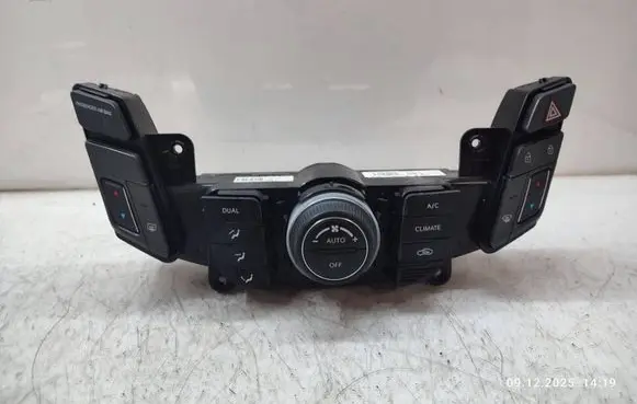 Hyundai i40 Climate control unit 972503ZXXX