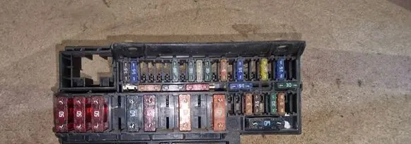 BMW 7 E65 E66 Fuse module 6900582
