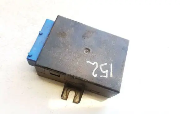 BMW 3 E36 Window wiper relay 61358357068 25426510