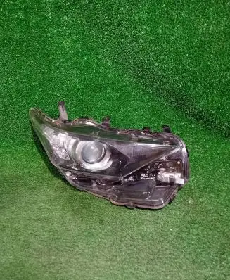 Toyota Auris E180 Headlight/headlamp