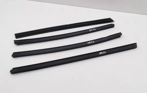 Maserati Ghibli Rubber seal front door window/glass 