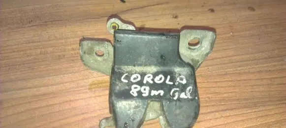 Toyota Corolla E90 Tailgate/trunk/boot lock/catch/latch