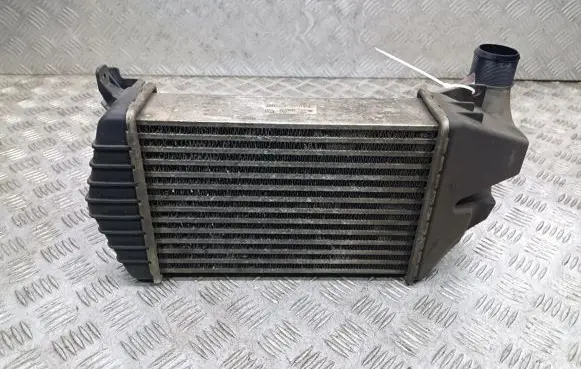 Opel Zafira B Intercooler radiator