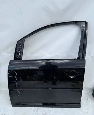 Volkswagen Caddy Front door 2K5831311