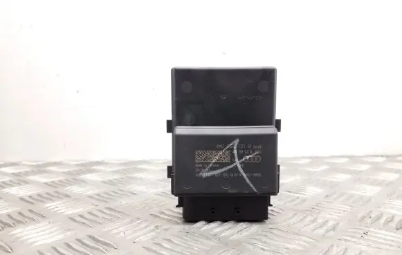 Audi A4 S4 B9 Fuel injection pump control unit/module 4M0906121B