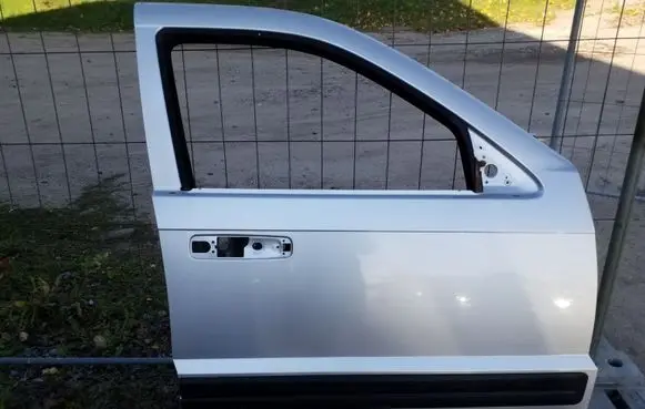 Jeep Grand Cherokee (WK) Front door