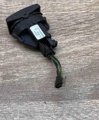 Ford Mondeo Mk III Electric window control switch 1S7T14529AB WITHPLUG