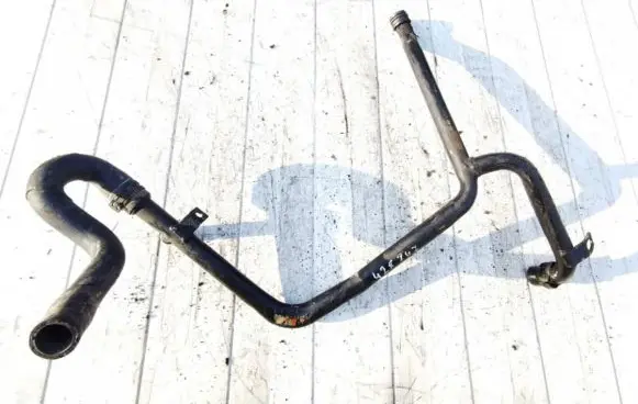 Audi A4 S4 B5 8D Engine coolant pipe/hose