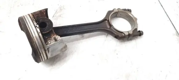 Mitsubishi Space Star Piston with connecting rod 