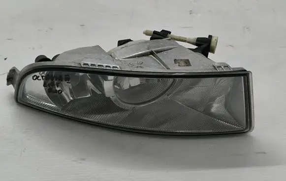 Skoda Octavia Mk2 (1Z) Front fog light 