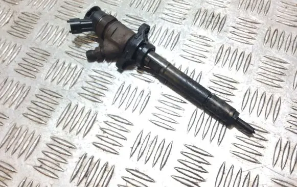 Peugeot 207 CC Fuel injector 0445110297