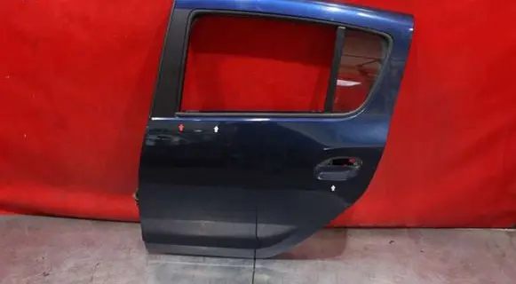 Dacia Sandero Rear door