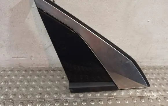 Renault Rafale Front triangle window/glass S17986593 833810643R