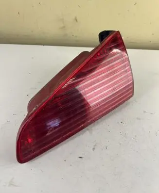 Peugeot 607 Tailgate rear/tail lights