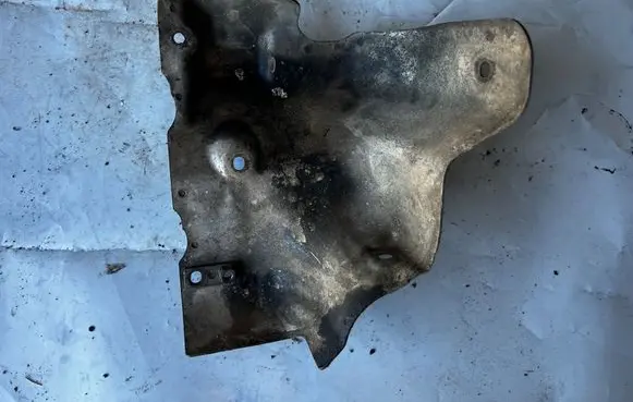 Nissan Patrol Y61 Exhaust heat shield