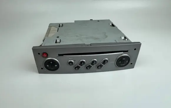 Renault Scenic II - Grand scenic II Radio/CD/DVD/GPS head unit 8200562686