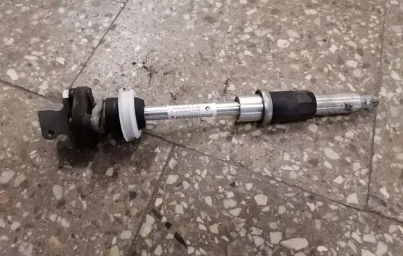 BMW X5 E70 Steering column universal joint 6796542