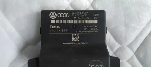 Volkswagen PASSAT B6 Gateway control module 1K0907530F