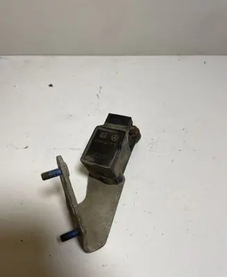 Mercedes-Benz E W211 Headlight level adjustment motor A0105427717 0105427717