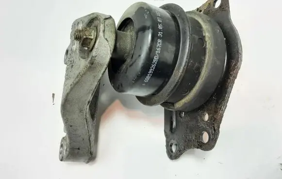 Skoda Fabia Mk2 (5J) Engine mount bracket 6Q0199185R 6Q0199262BD