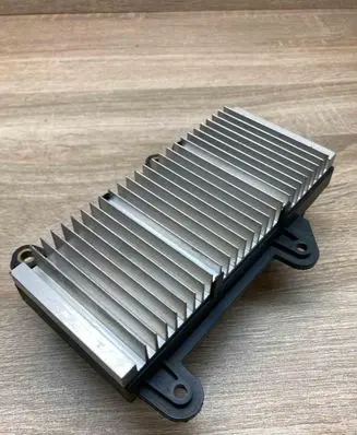 BMW 7 E65 E66 Power management control unit 6922820 8ES008270