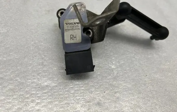 Volvo XC90 Air suspension front height level sensor 31360329