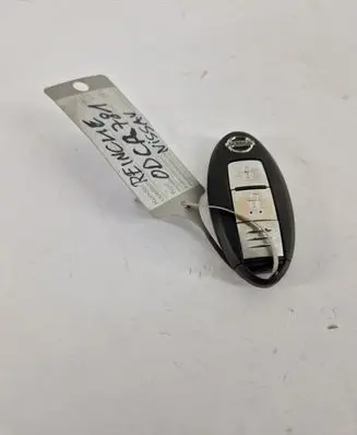 Nissan Navara D23 Ignition key/card CWTWB1U825