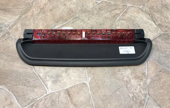 BMW 3 E90 E91 Third/center stoplight A046811