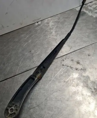 Volkswagen Transporter - Caravelle T5 Front wiper blade arm 7H1955509C