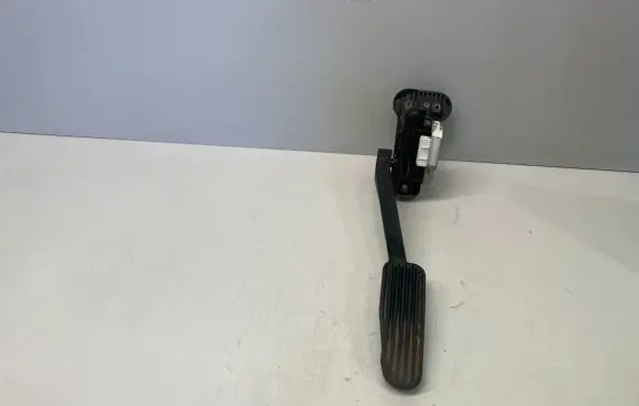 Volvo S60 Accelerator throttle pedal 30636003 6PV00853700