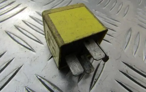 Ford Ka Other relay 93bg14n089ba v23136-b1-x3