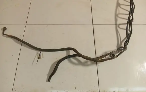Audi A6 S6 C5 4B Power steering hose/pipe/line 