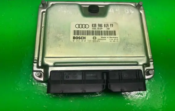 Volkswagen PASSAT B5.5 Engine control unit/module ECU 038906019FP 0281010729