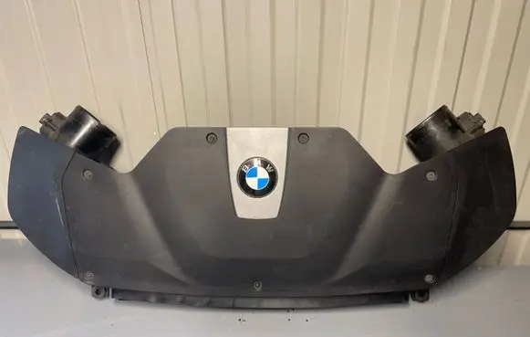 BMW X5 F15 Air filter box 13717638564 7638564