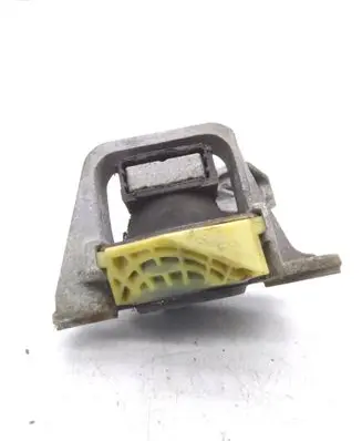 Engine mount bracket