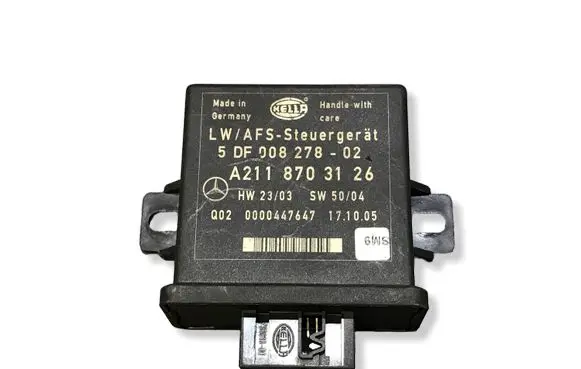 Mercedes-Benz E W211 Light module LCM A2118703126 5DF00827802 0000447647