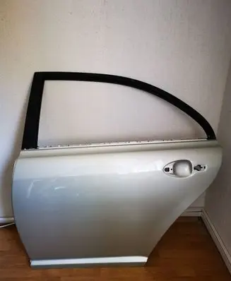 Toyota Avensis T250 Rear door 6700405110