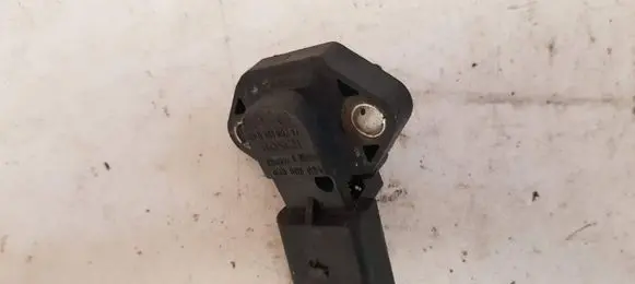 Volkswagen PASSAT B5 Air pressure sensor 038906051