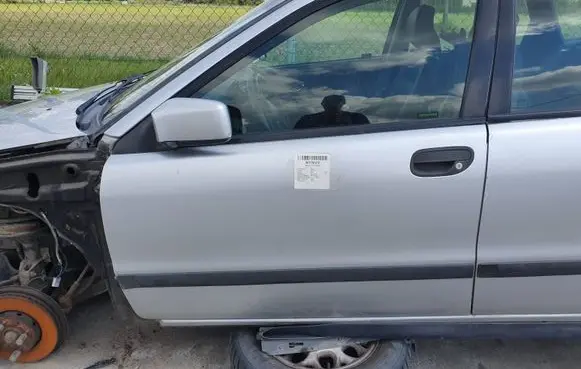 Volvo S40, V40 Front door
