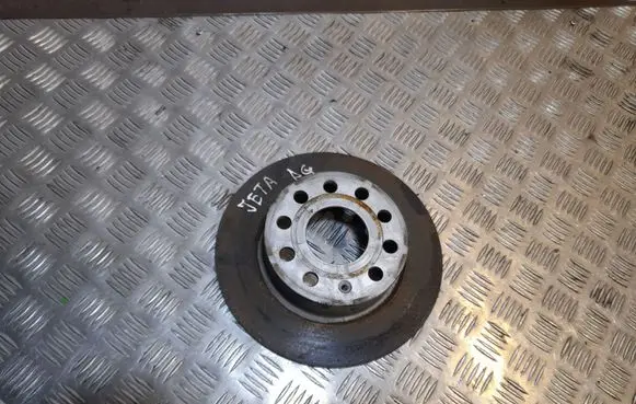 Volkswagen Jetta VI Rear brake disc