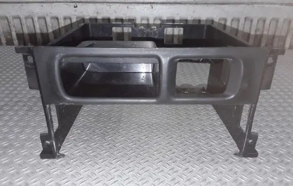 Suzuki Grand Vitara I Dashboard lower bottom trim panel 3932160GI