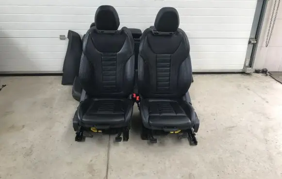 Seat set