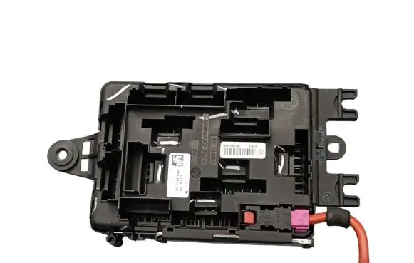 BMW X5 F15 Fuse box set 681965101 17122017 6114681965101
