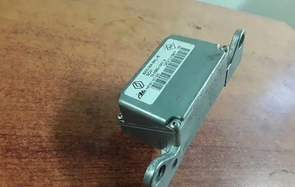 Renault Laguna II ESP acceleration yaw rate sensor 8200004644