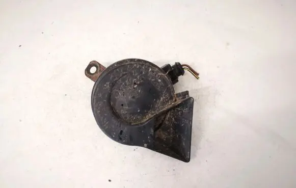 Volkswagen Polo IV 9N3 Horn signal e1000233
