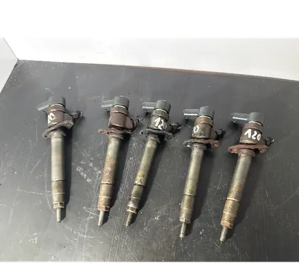 Volvo XC70 Fuel injectors set 8658352