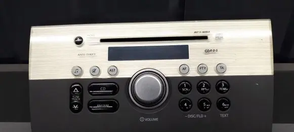 Suzuki Swift II Radio/CD/DVD/GPS head unit FC028159B