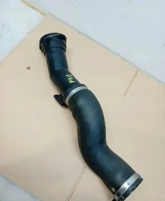 BMW 1 F20 F21 Intercooler hose/pipe 7597588