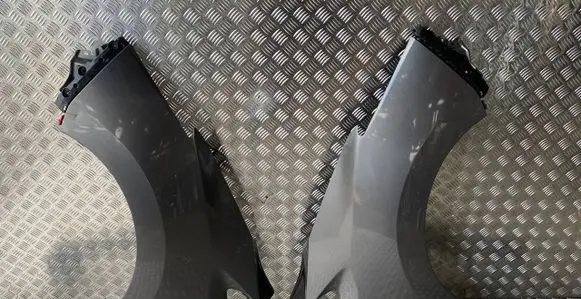 Nissan Leaf I (ZE0) Fender