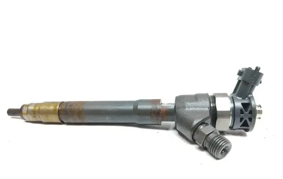 Renault Trafic III (X82) Fuel injector 0445110546